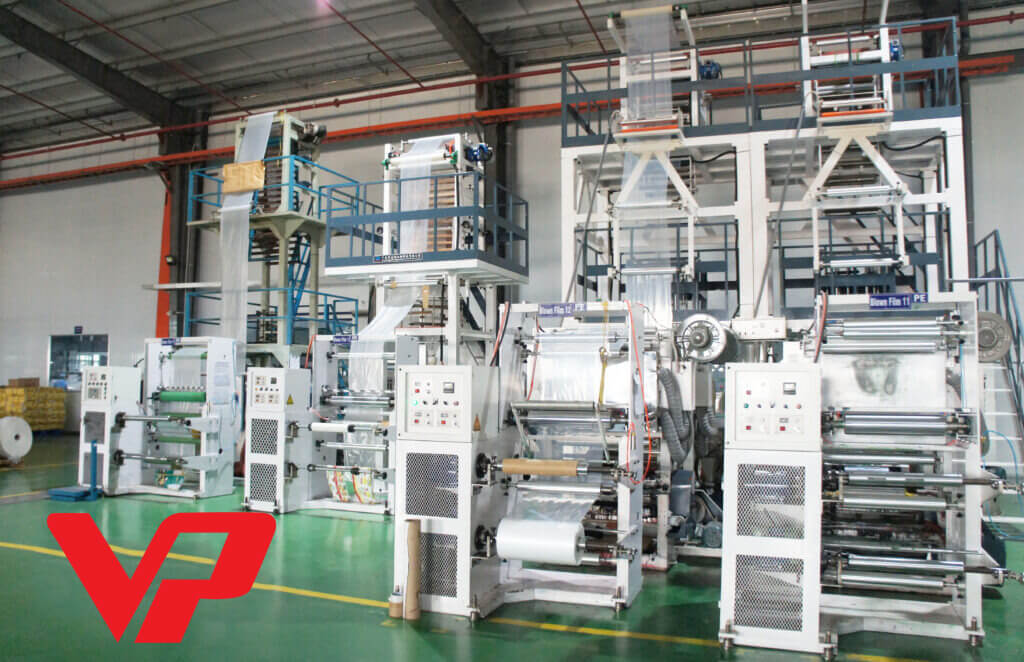 Dây chuyền sản xuất màng PE 3 lớp tại công ty Bao bì Vạn Phát